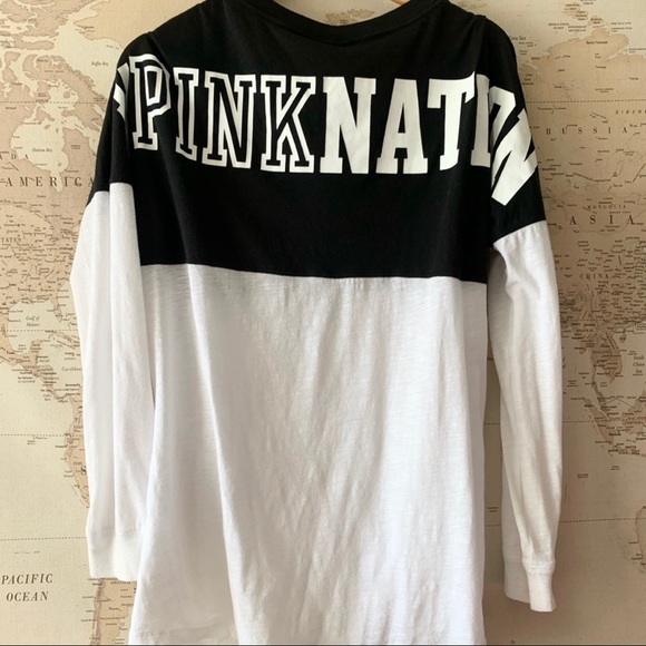 PINK Victoria's Secret Tops - Victoria’s Secret Pink nation oversize graphic tee